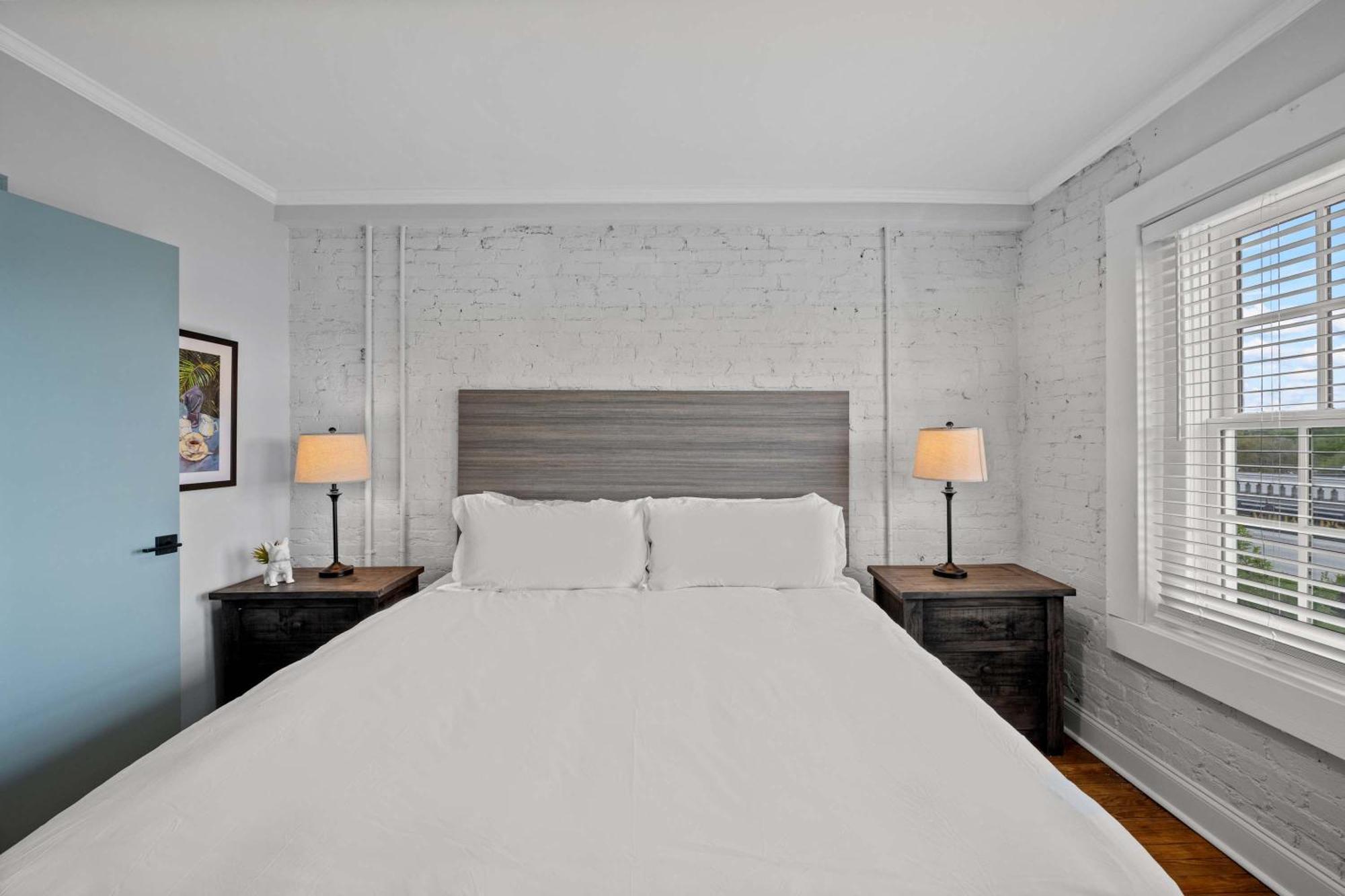 Discover Conway Trendy Downtown Loft Экстерьер фото