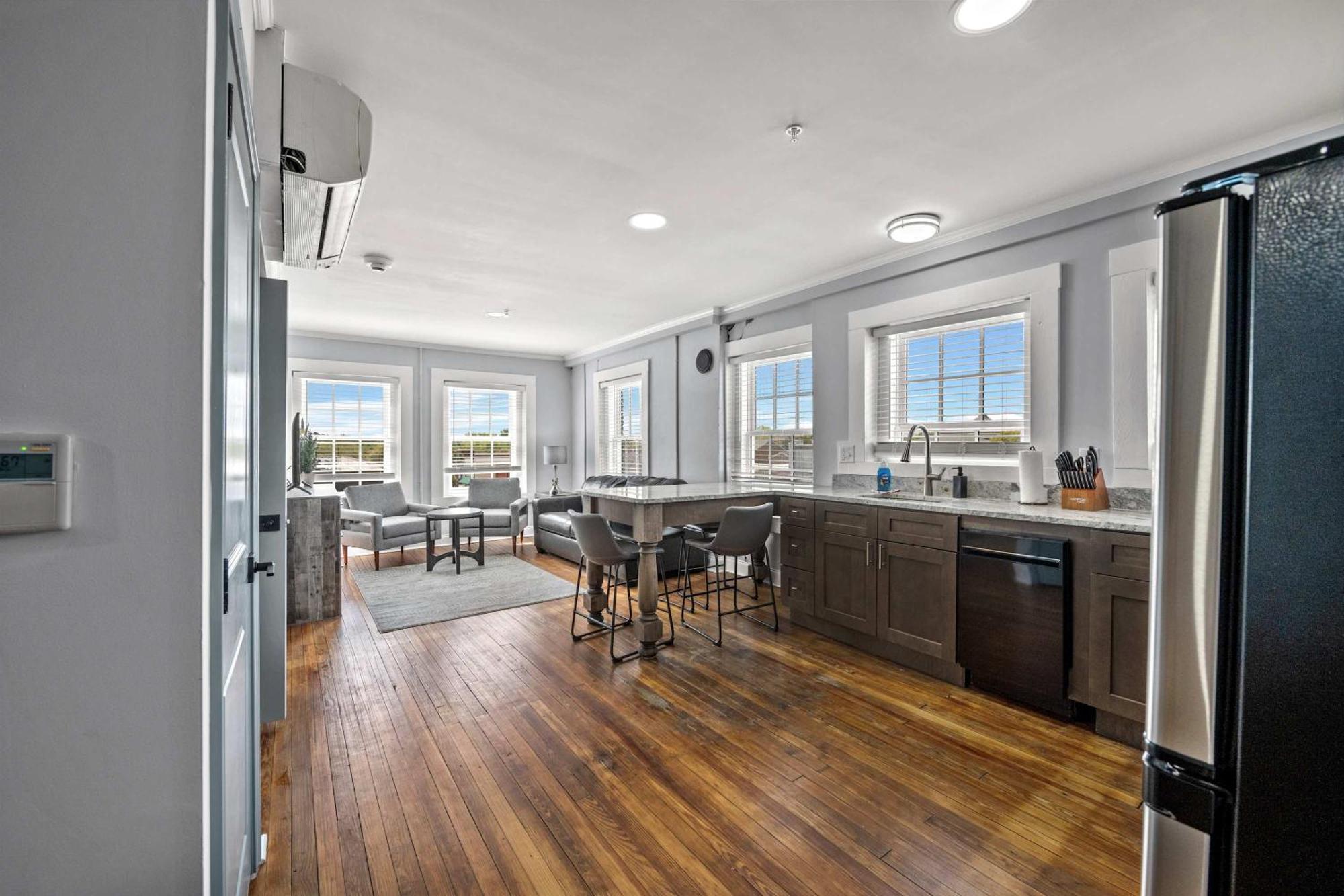 Discover Conway Trendy Downtown Loft Экстерьер фото